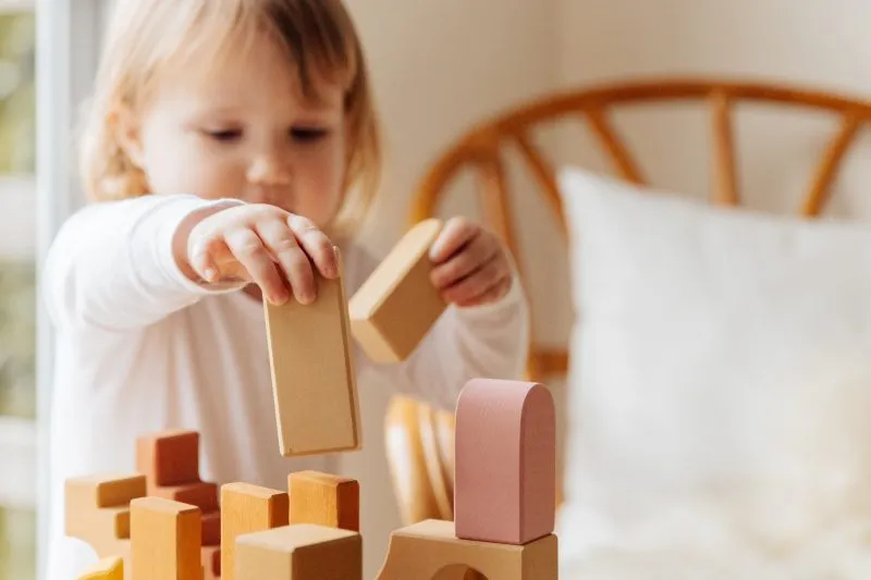 Zabawki edukacyjne dla najmłodszych, które pomogą w odkrywaniu świata