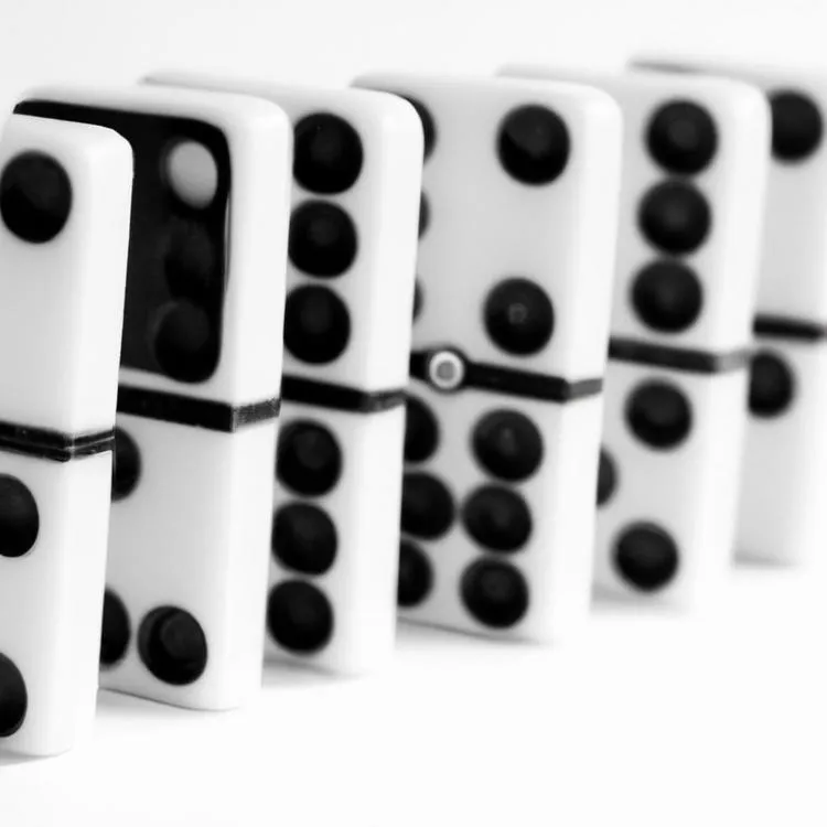 Jak się gra w domino?